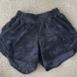 Womens LuluLemon hotty hot shorts